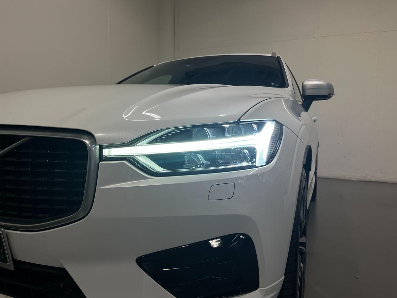 VOLVO XC60 2.0 D4 R-DESIGN GEARTRONIC