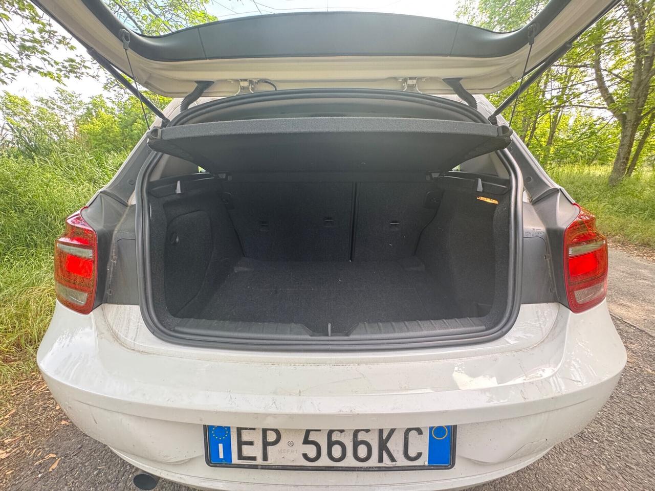 Bmw 114 114i 5p. Unique
