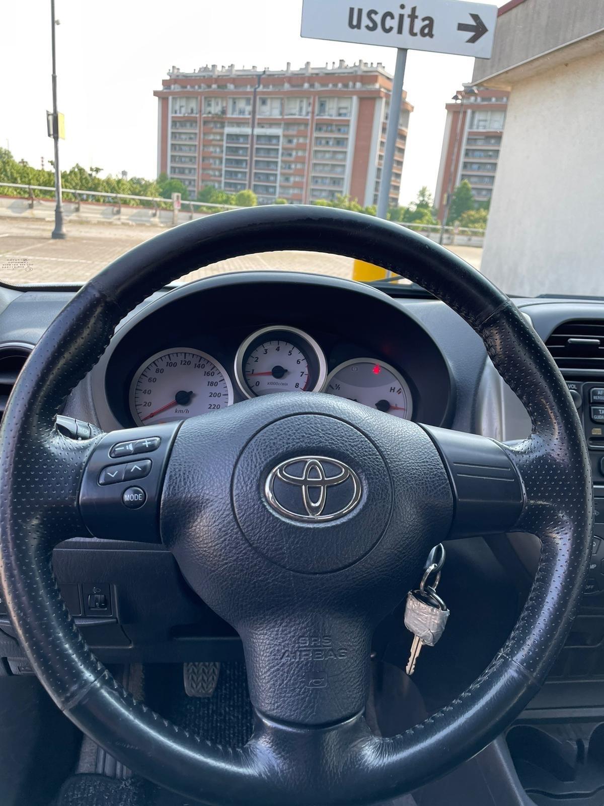 Toyota RAV 4 2.0 4X4 PERMANENTE 16V cat 5 porte Sol