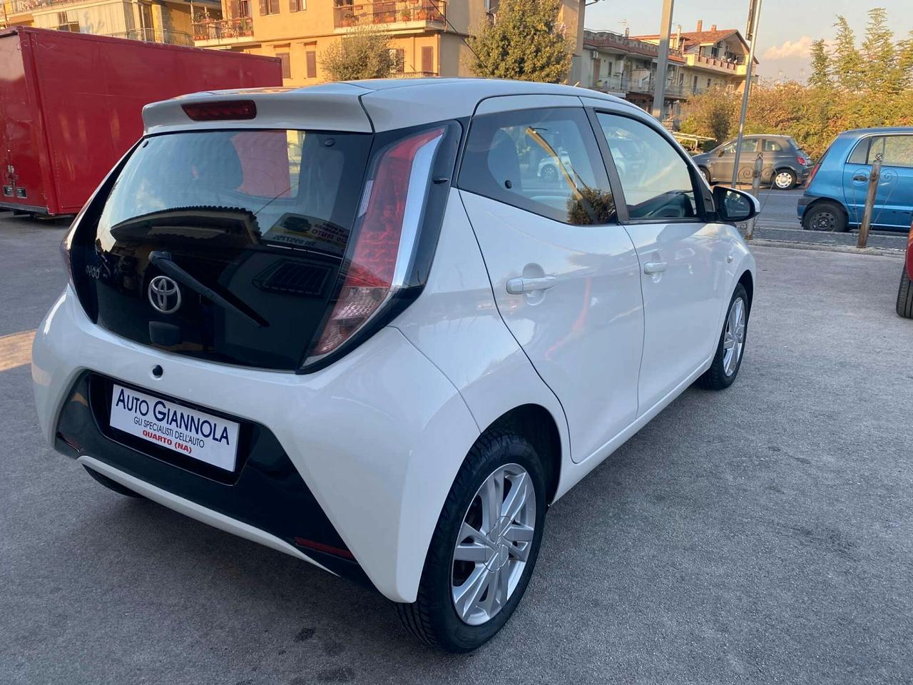 Toyota Aygo 1.0 VVT-i 69 CV 5 p. x-wave Come Nuova