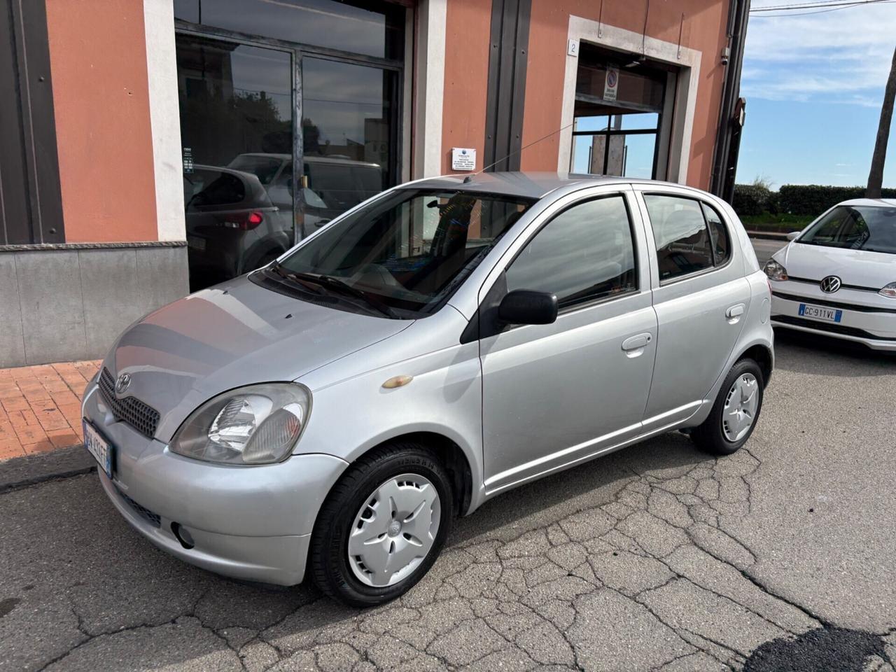 Toyota Yaris 1.3i 16V cat 5 porte