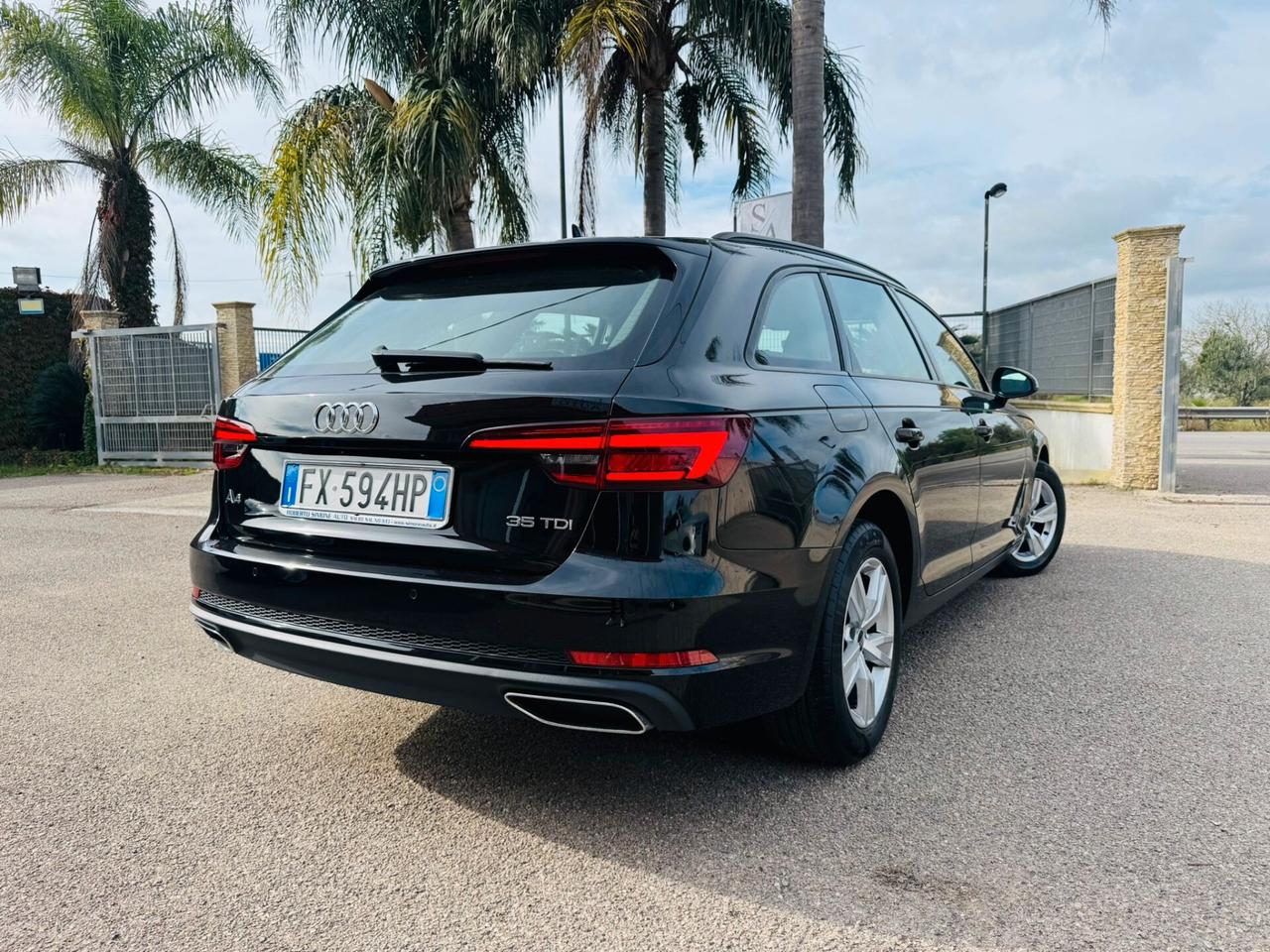 Audi A4 Avant 35 TDI S-tronic Sport Matrix