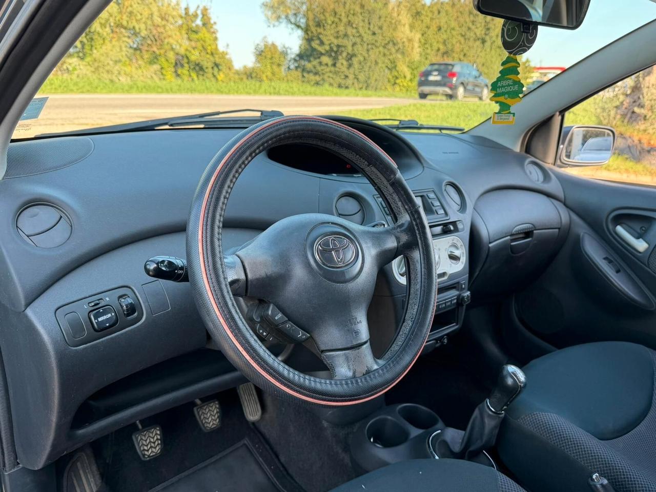 Toyota Yaris 1.0i 16V cat 3 porte Sol