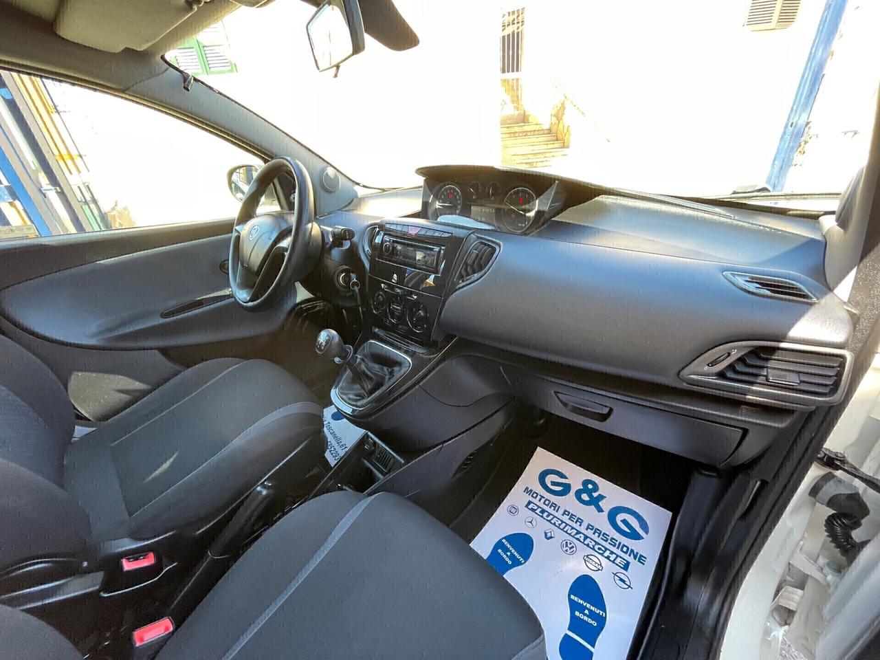 Lancia Ypsilon 1.2 69 CV 5 porte Gold