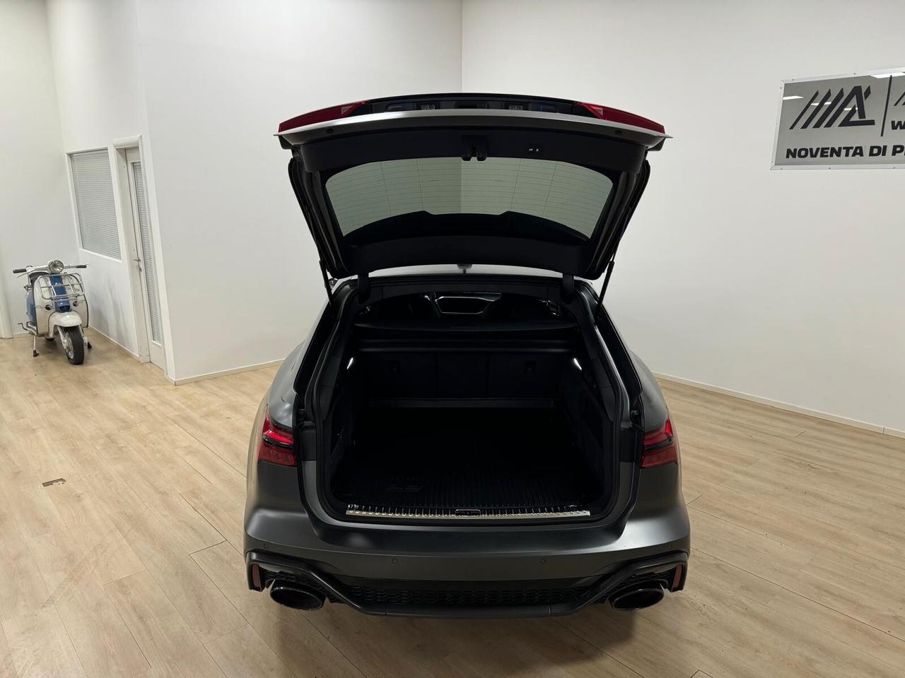 Audi RS6 RS 6 Avant 4.0 TFSI V8 quattro tiptronic Performance