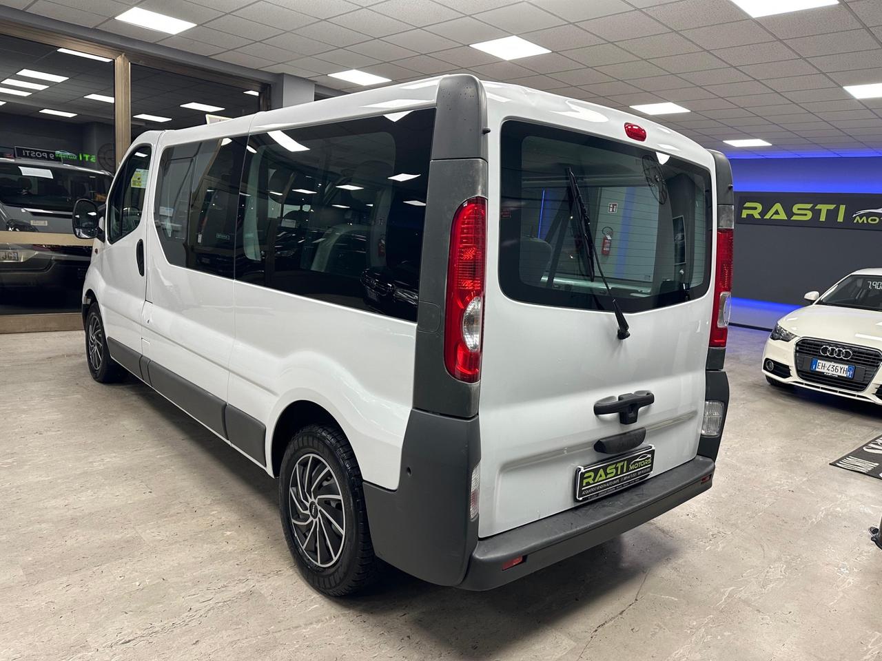 Opel Vivaro 29 2.0 CDTI PC-TN Furgone Vetrato Fap 9 POSTI