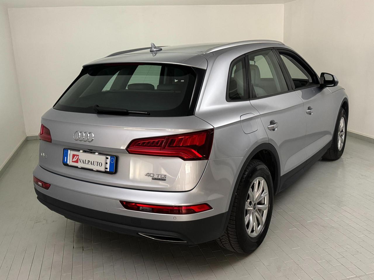 Audi Q5 40 2.0 tdi mhev Business quattro 204cv s-tronic GANCIO TRAINO SOSP. ADATTIVE