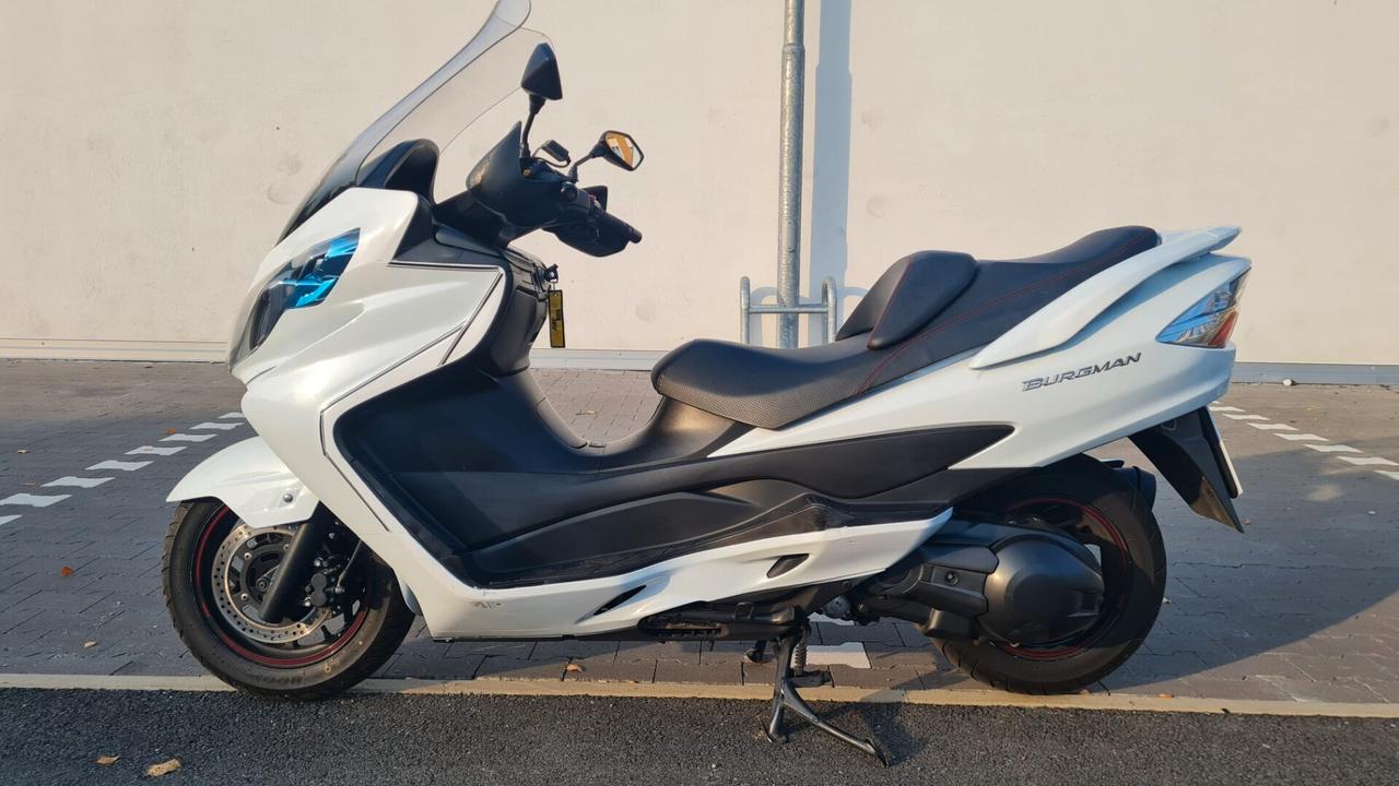 Suzuki Burgman 400 AN