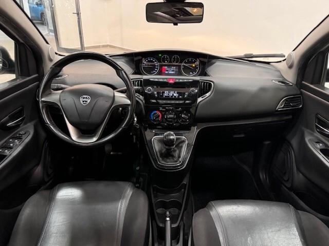 Lancia Ypsilon 1.2 69 CV 5 porte S&S Platinum