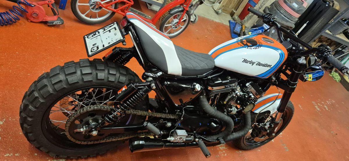 Harley-Davidson - Sportster - 1200 Custom- XL 1200C