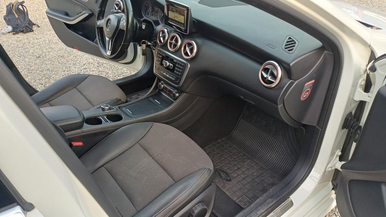 Mercedes-benz A 180 CDI Automatic Dark Night Edition