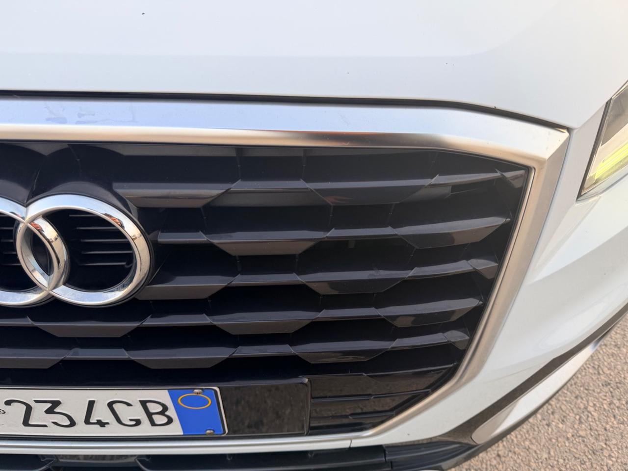 Audi Q2 30 TDI Business Design