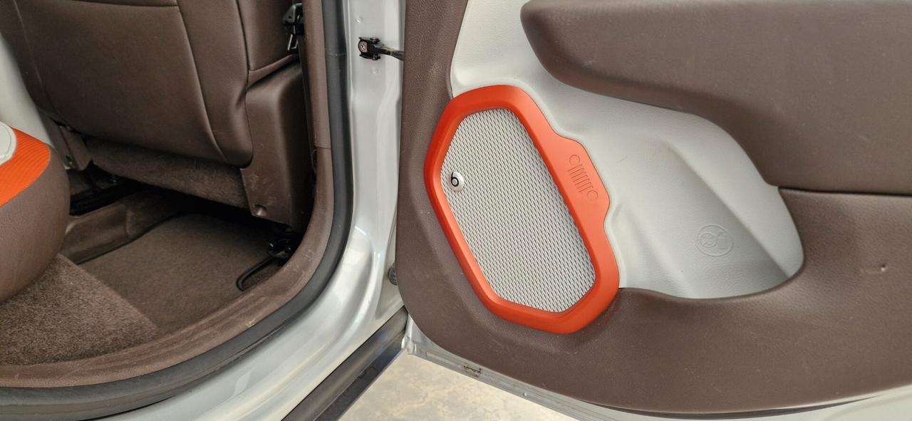 Jeep Renegade 1.6 Mjt 120cv LIMITED Beats Edition