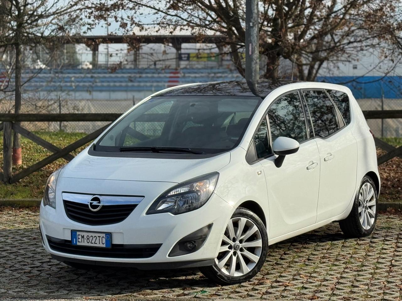 Opel Meriva 1.7 CDTI 110CV b-color Panoramic