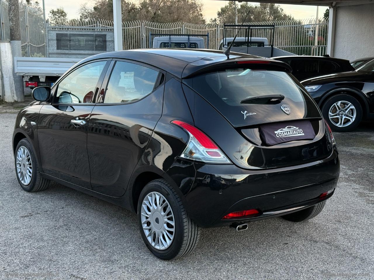 LANCIA Ypsilon 1.2 69 CV 5p. Gold