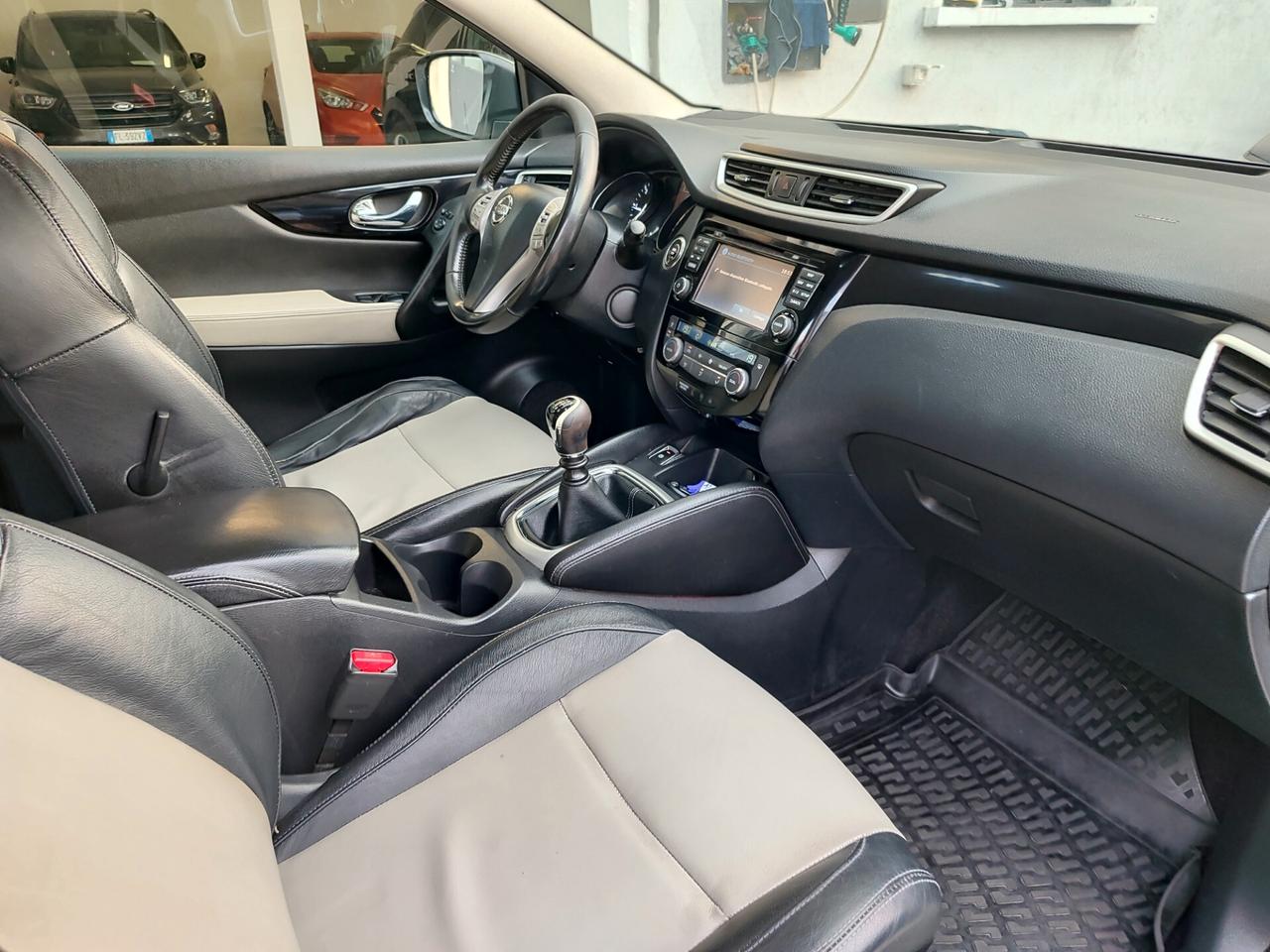 Nissan Qashqai 1.6 dCi 4WD Tekna