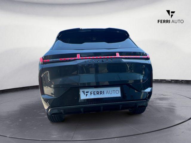 LYNK & CO 08 PHEV More