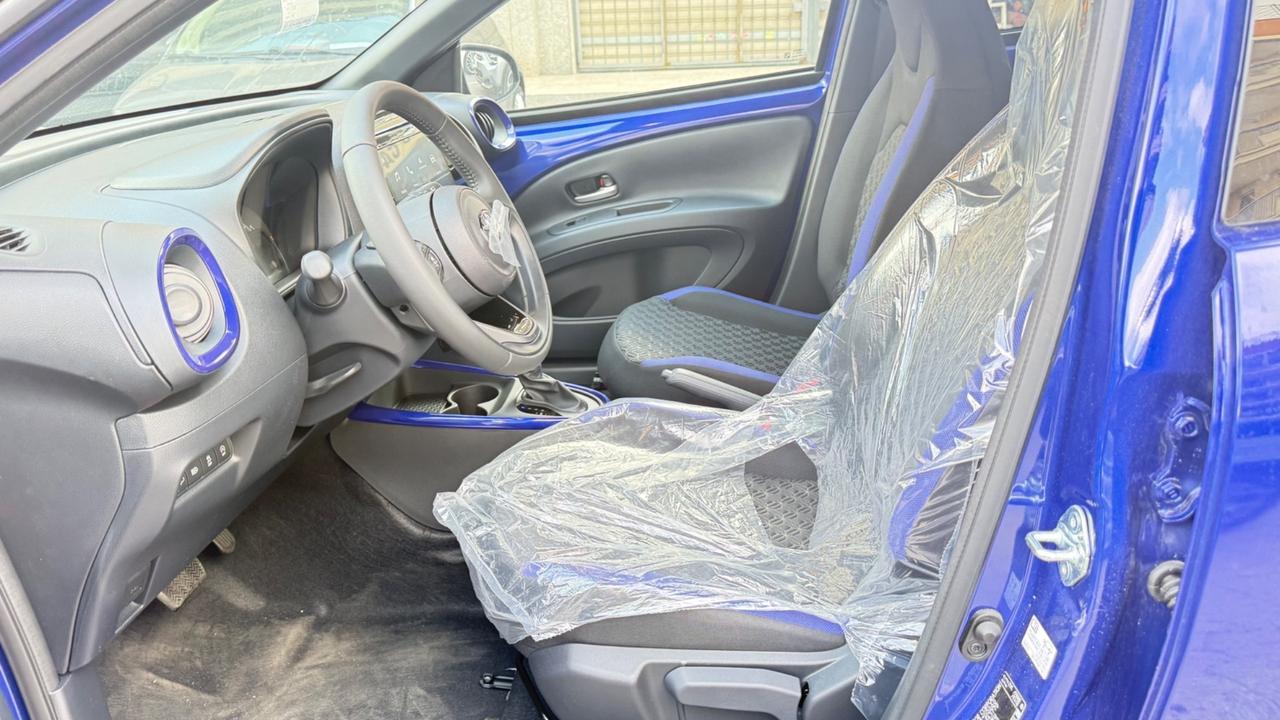 Toyota Aygo X 1.0 VVT-i 72 CV 5 porte Lounge Air S-CVT LED NAVI KAMERA CAR PLAY PDC CERCHI 16 BLUETOOTH