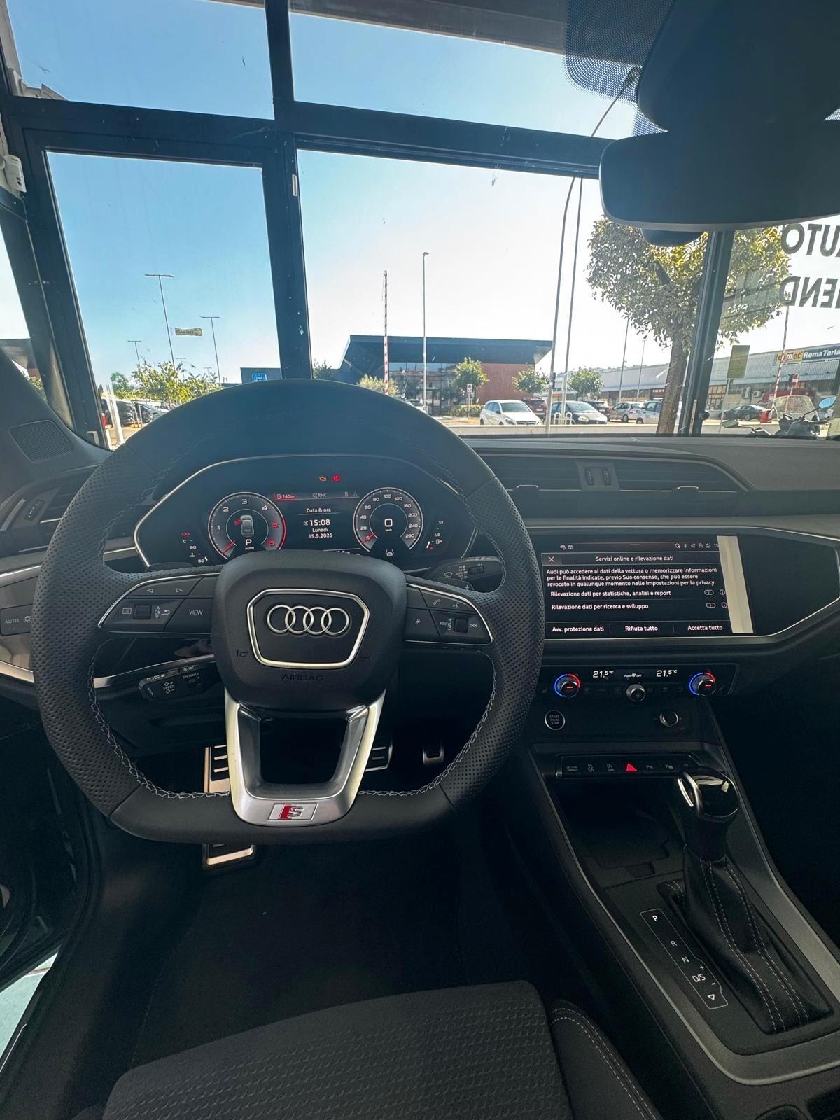 Audi Q3 SPB 40 TDI quattro S tronic Identity Black