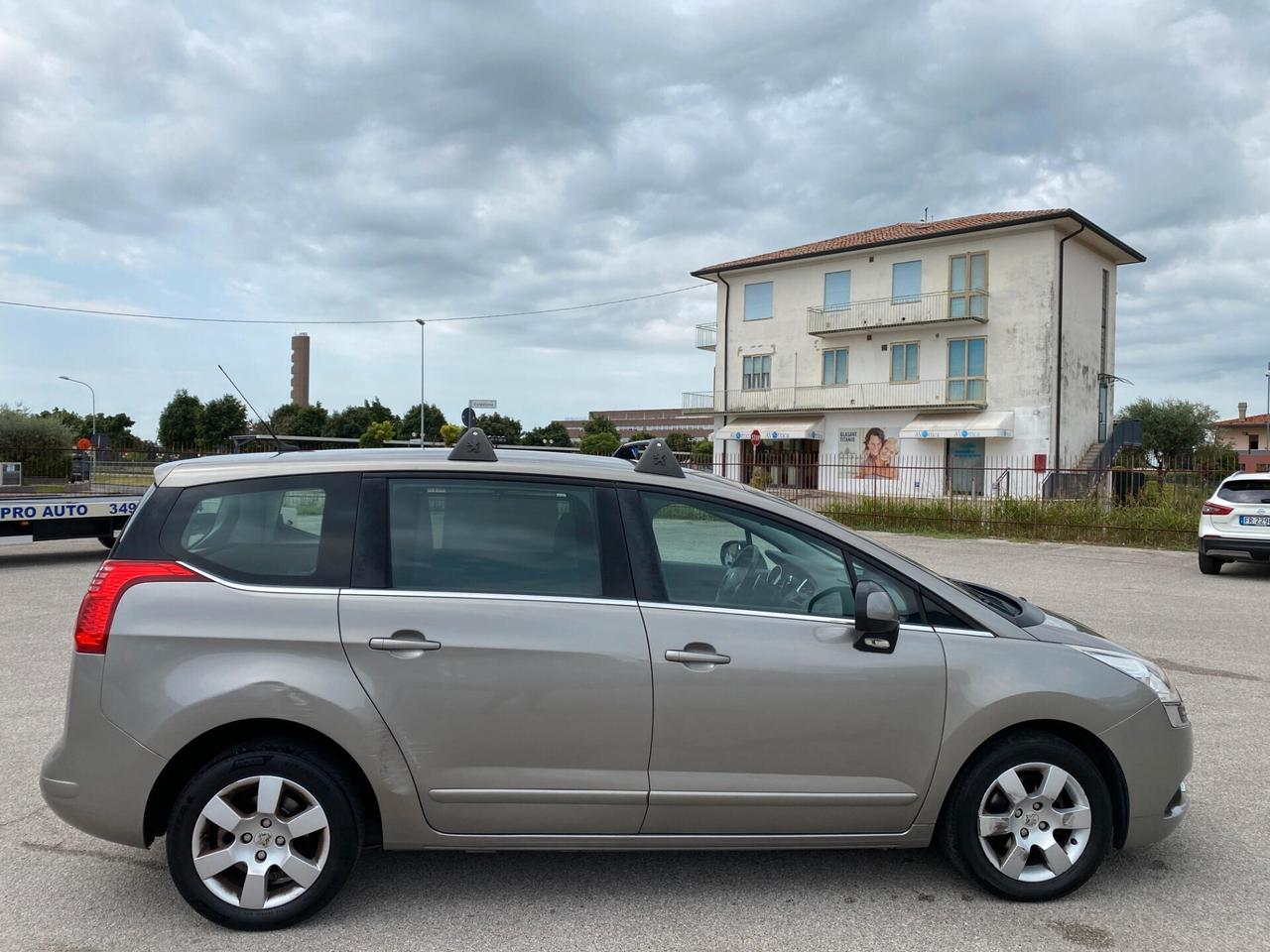 Peugeot 5008 1.6 HDi LEGGI BENE!