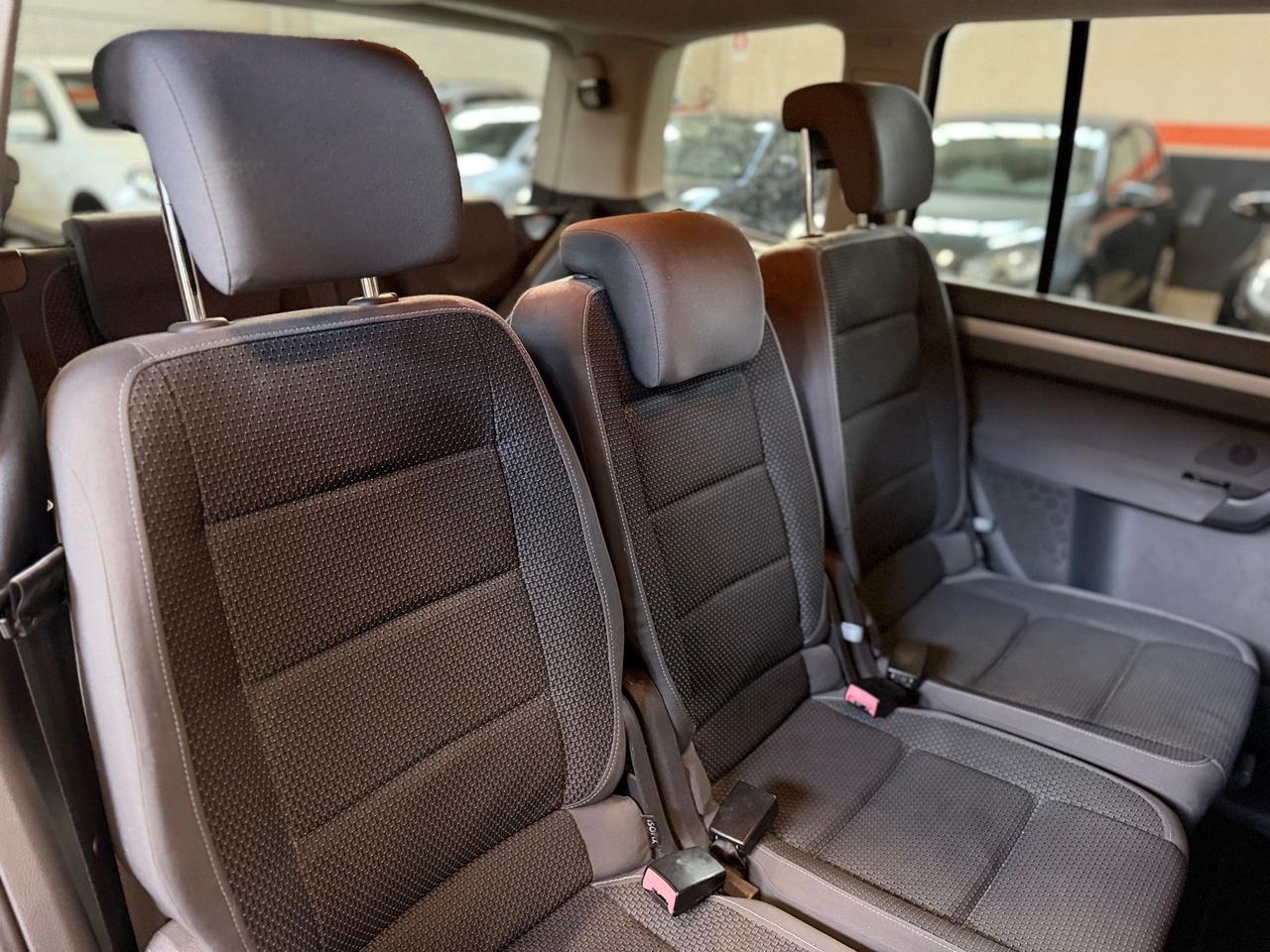 Volkswagen Touran 1.6 TDI Comfortline 7 POSTI NEOPATENTATI