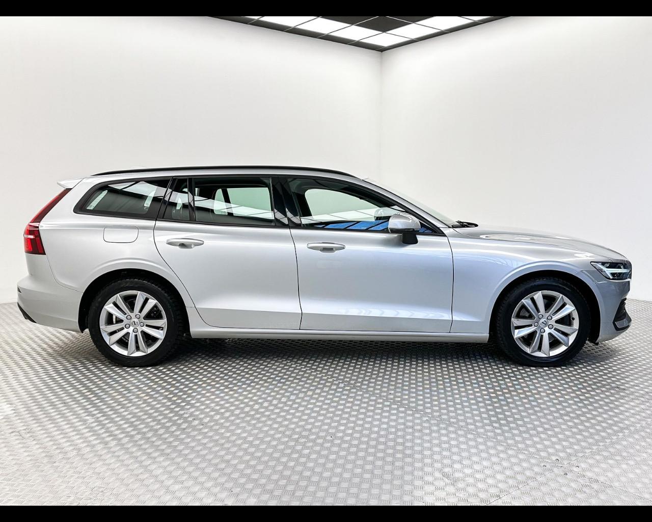 VOLVO V60 B4 (d) Geartronic Momentum Business