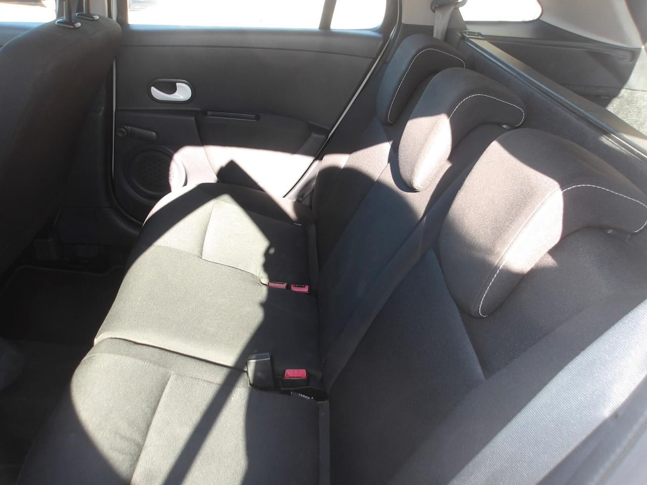 RENAULT CLIO 1.5 DCI SPORTOUR-GARANZIA FULL-2012