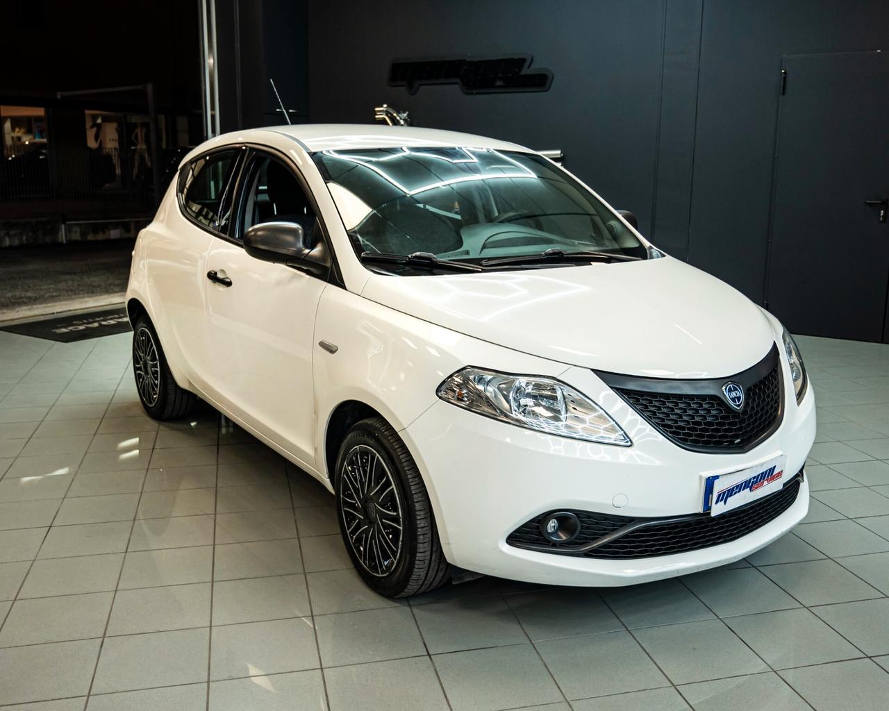 Lancia Ypsilon 1.2 69 CV 5 porte S&S Elefantino Blu