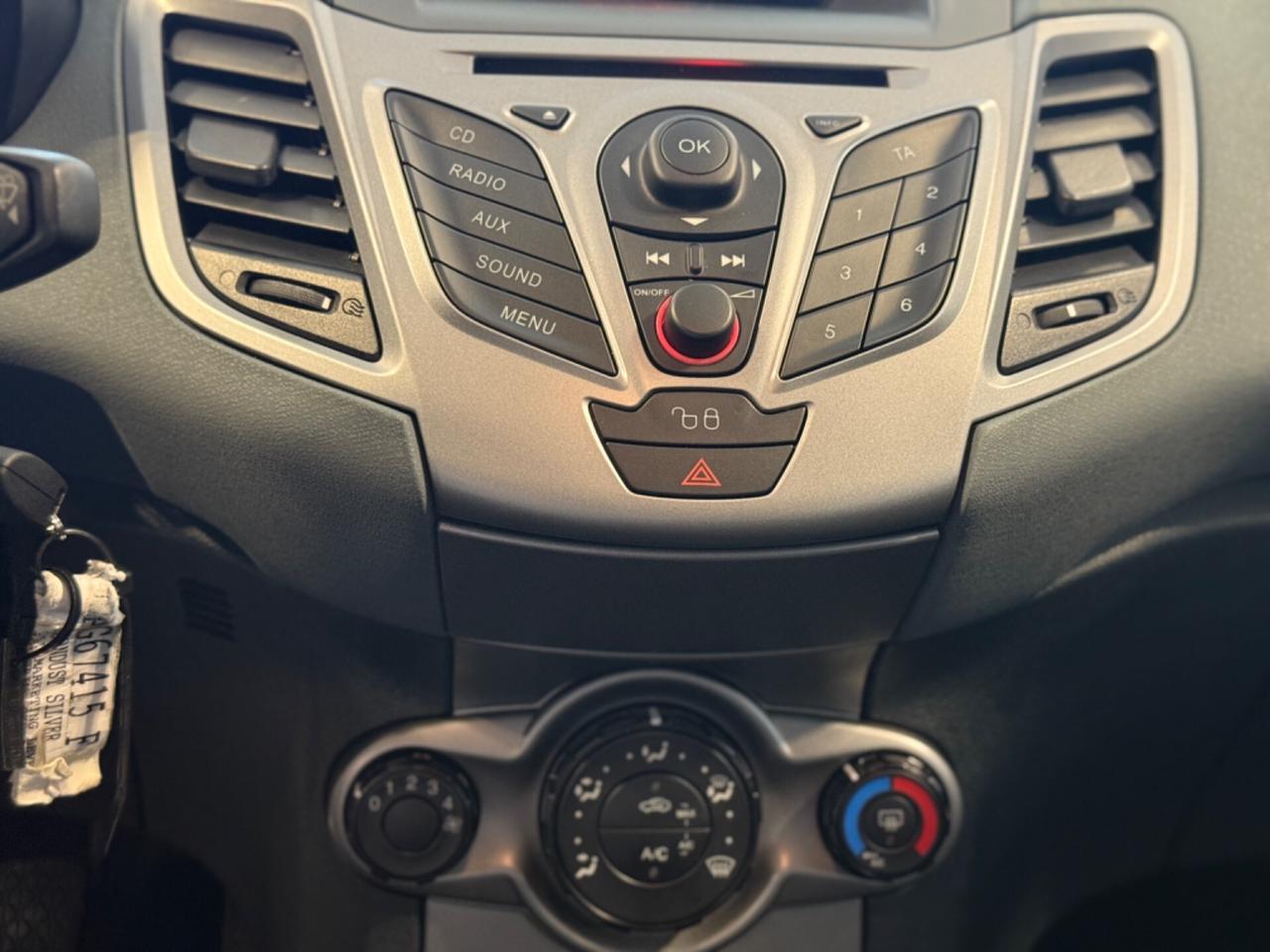 Ford Fiesta 5p 1.4 tdci Titanium DISTRIBUZIONE FATTA!