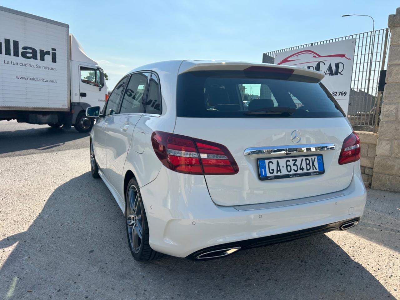 Mercedes-benz B 180 B 180 d Automatic Premium