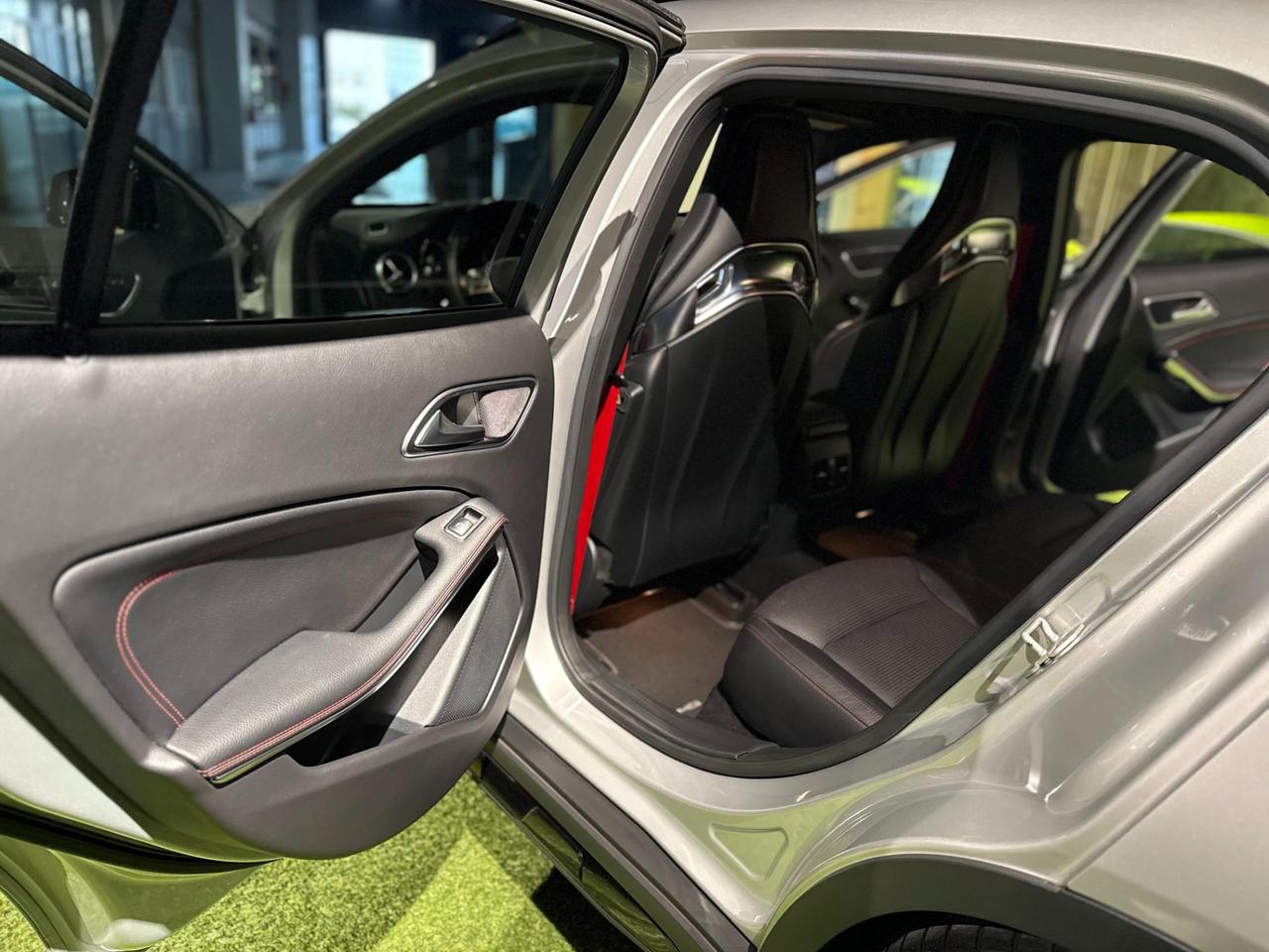 Mercedes GLA 45 AMG 4matic 360cv auto