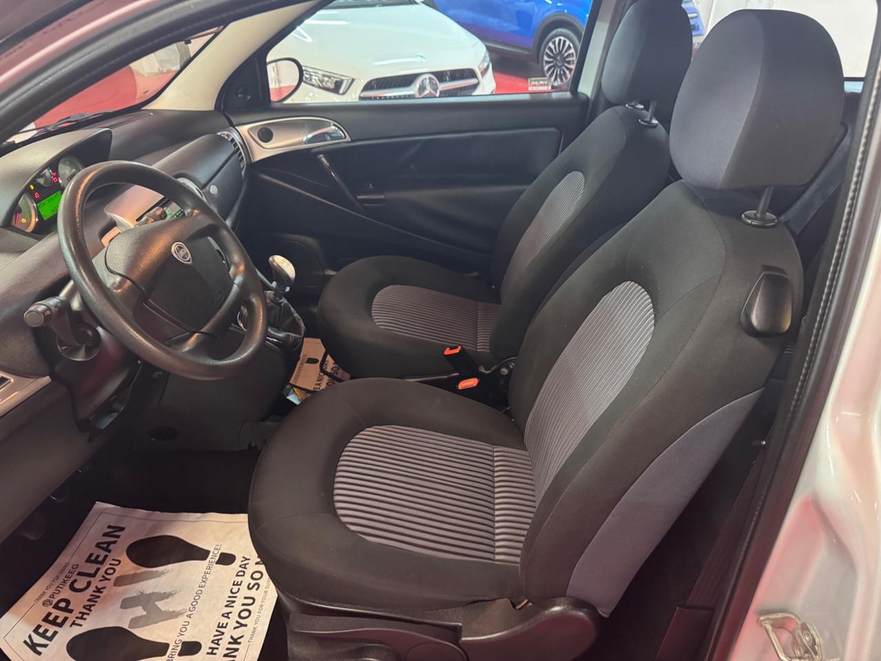 Lancia Ypsilon 1.2 Modamilano