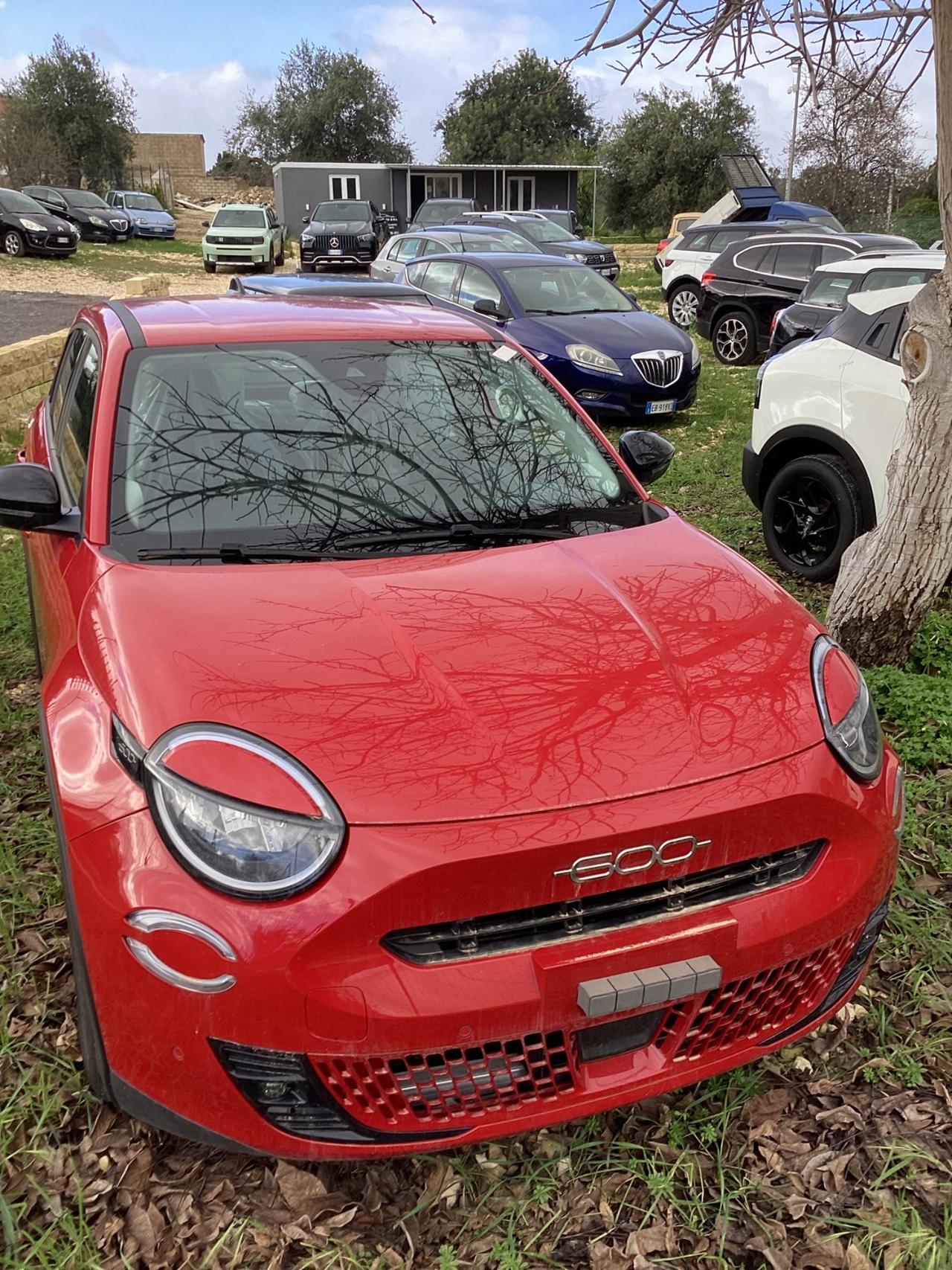 Fiat 600 Hybrid 110 CV DCT MHEV Business