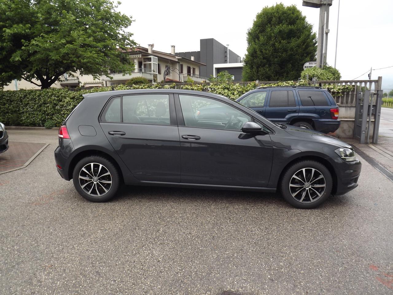 Volkswagen Golf 1.0 TSI 85 CV 5p. Trendline BlueMotion Technology