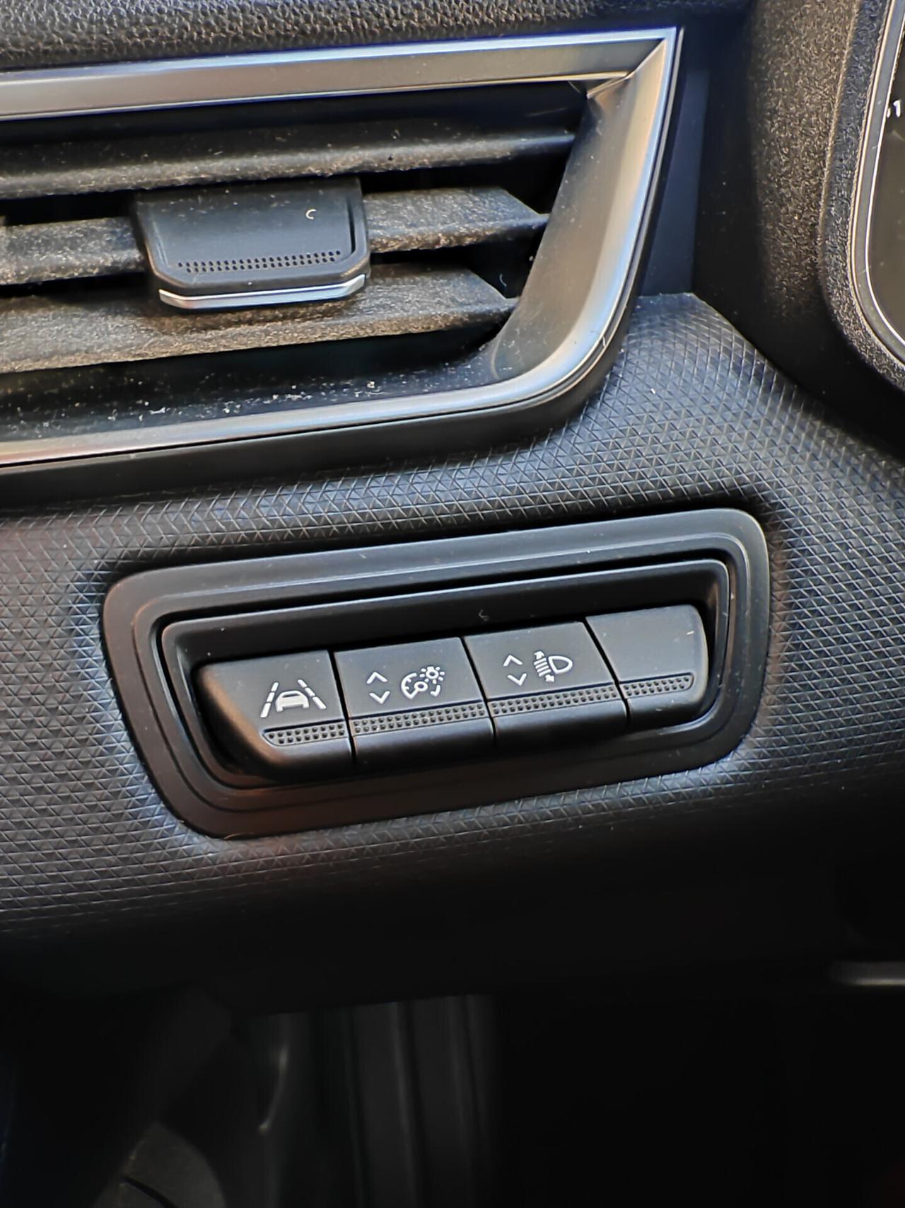 RENAULT CLIO FULL HYBRID E-TECH INITALE PARIS CV140 KW103