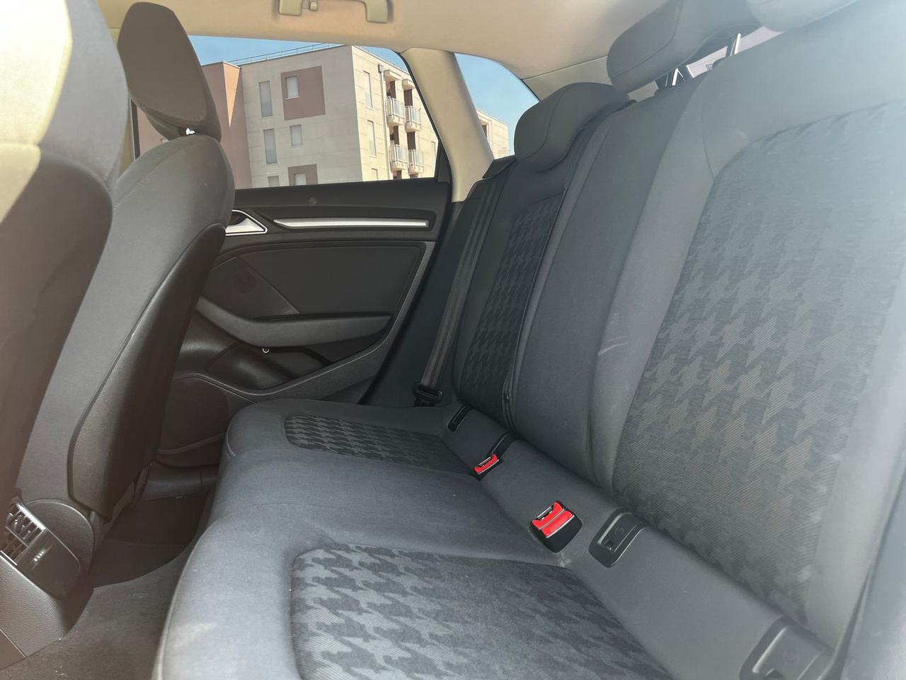 Audi A3 1.6 TDI Ambition #11389