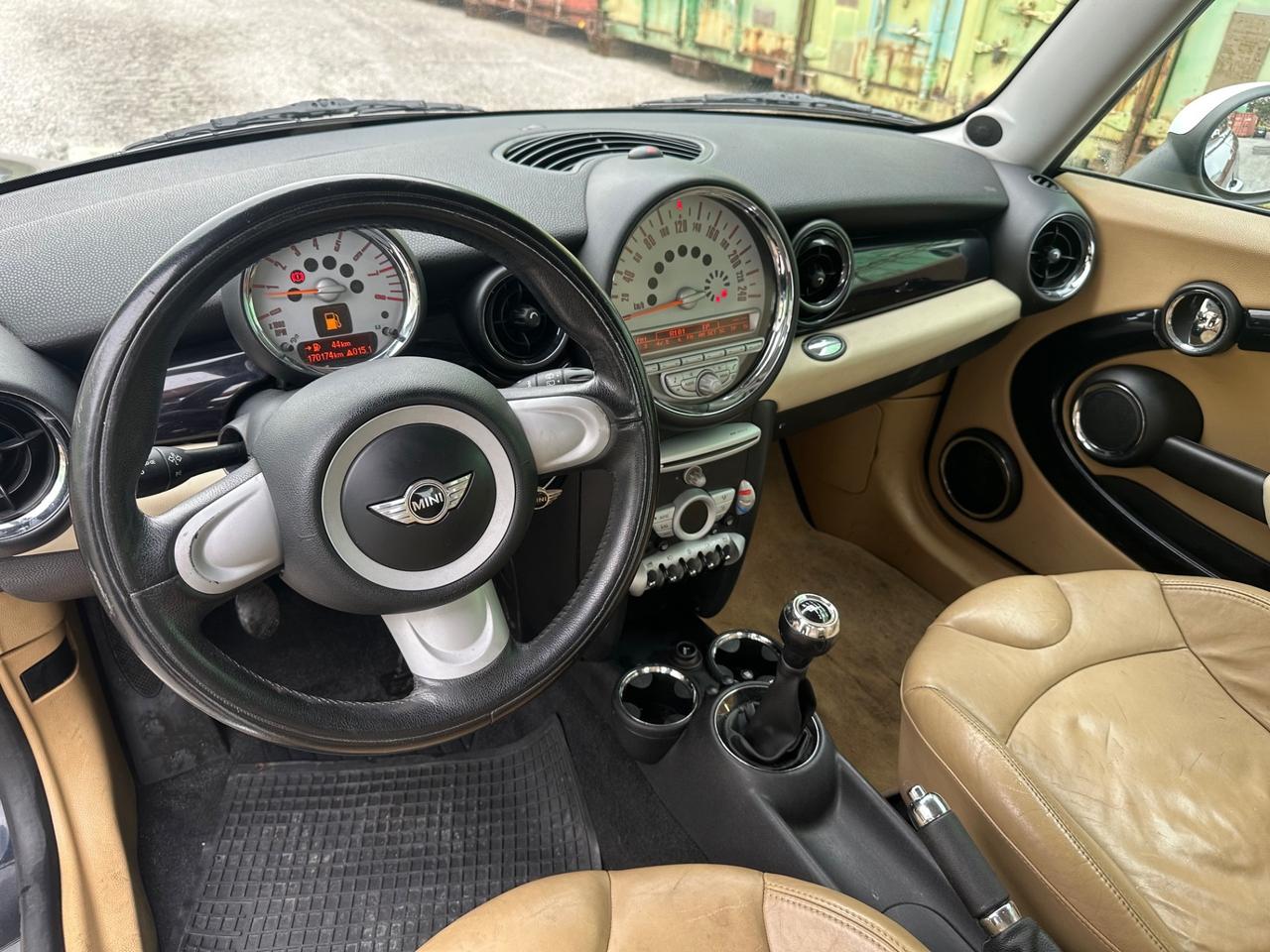 Mini 1.6 16V Cooper PELLE