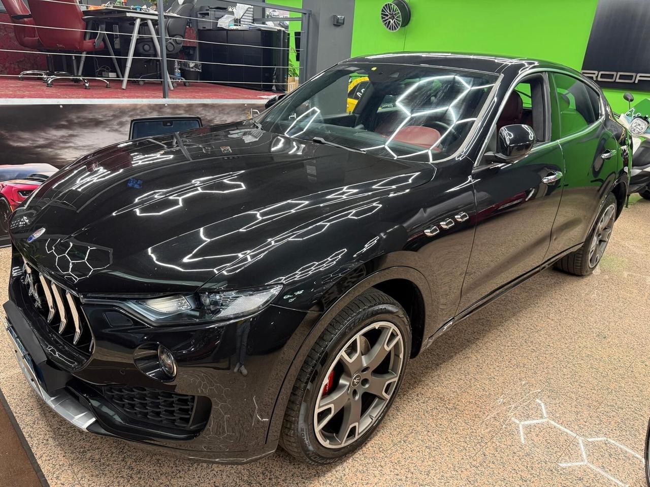 Maserati Levante V6 Diesel 275 CV AWD