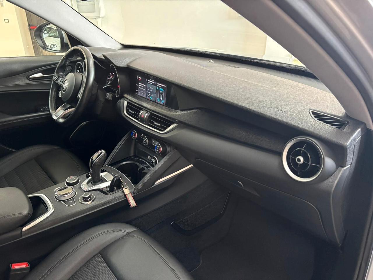 Alfa Romeo Stelvio 2.2 Turbodiesel 190 CV AT8 RWD Executive