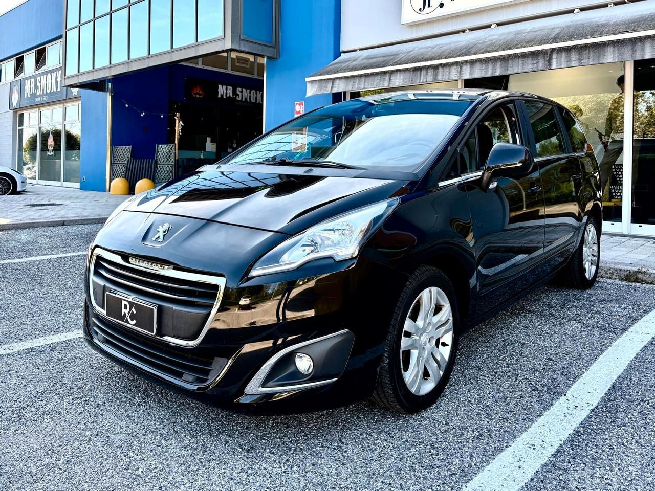 Peugeot 5008 BlueHDi 120 cv Neopatentati