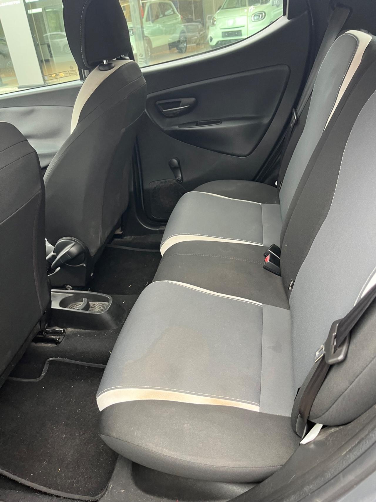 Lancia Ypsilon 0.9 TwinAir 85 CV 5 porte Metano Ecochic Gold