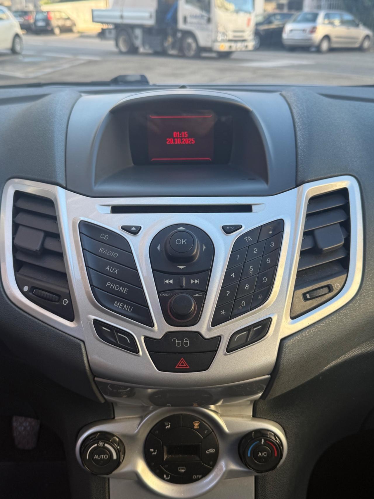 Ford Fiesta 1.4 5 porte Bz.- GPL Titanium