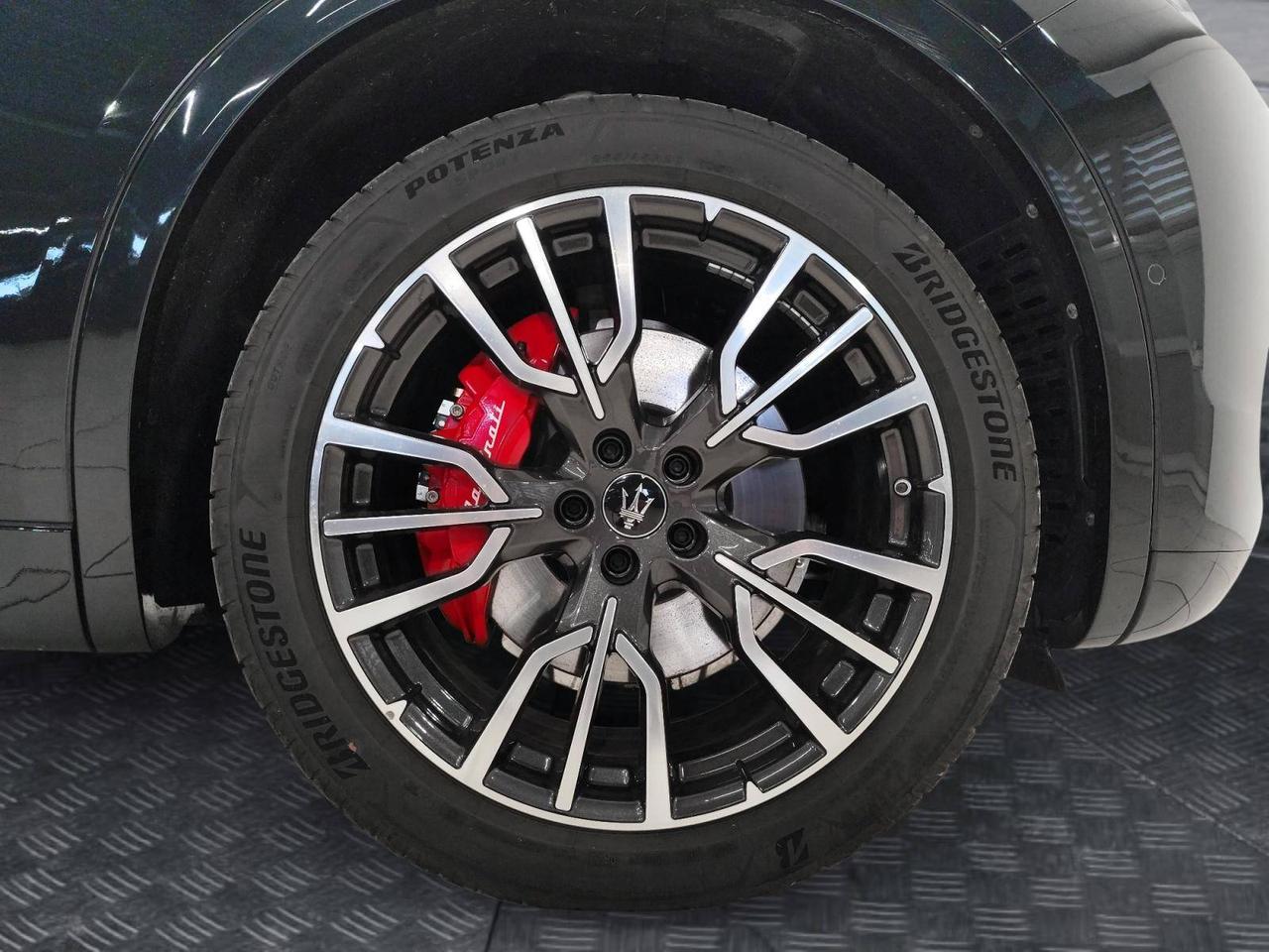 Maserati Grecale Modena 330cv