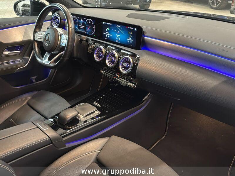 Mercedes-Benz Classe A - W177 2018 Diesel A 180 d Premium Night edition auto
