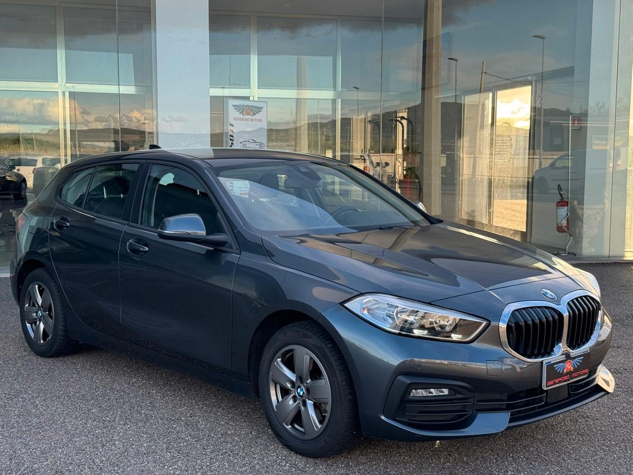 Bmw 116 116d 5p. Business Advantage