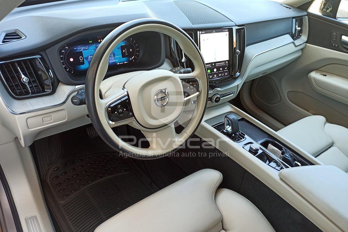 VOLVO XC60 B4 (d) AWD automatico Plus Dark N1