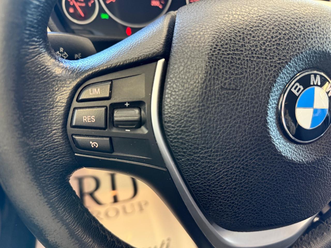 BMW 316d Touring Sport automatica okneopatentati