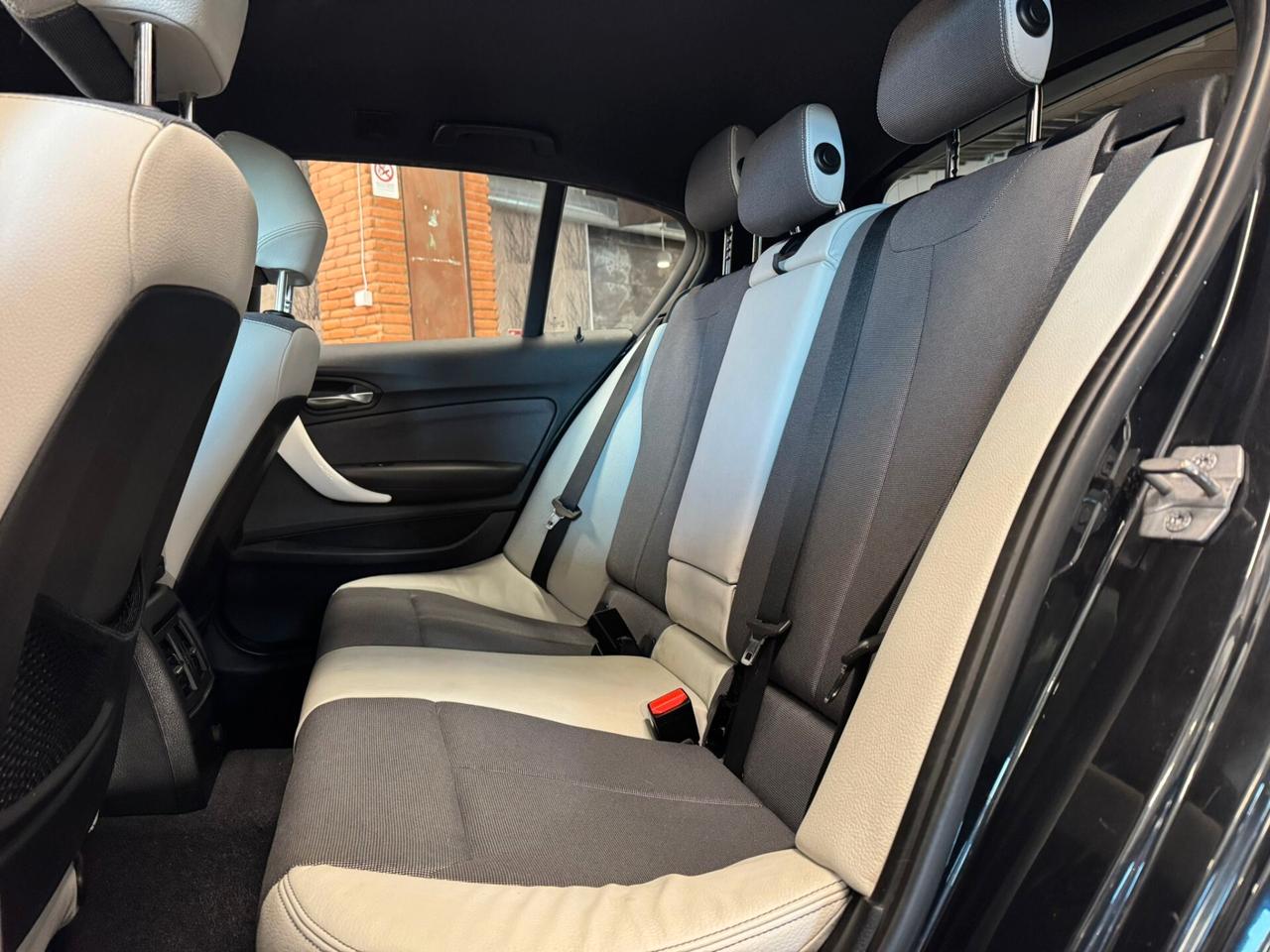 Bmw 118 118d 5p. Urban