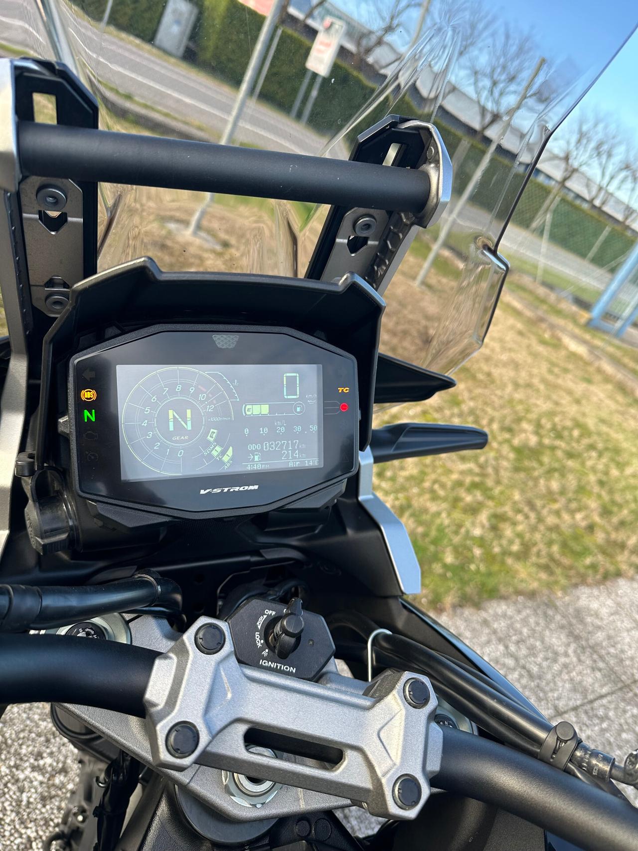 Suzuki V Strom DL 1050 XT