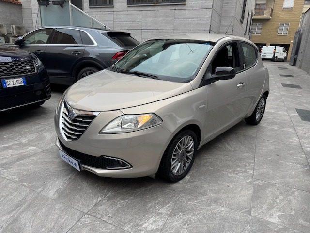LANCIA Ypsilon 1.2 69 CV 5 porte S&S Platinum